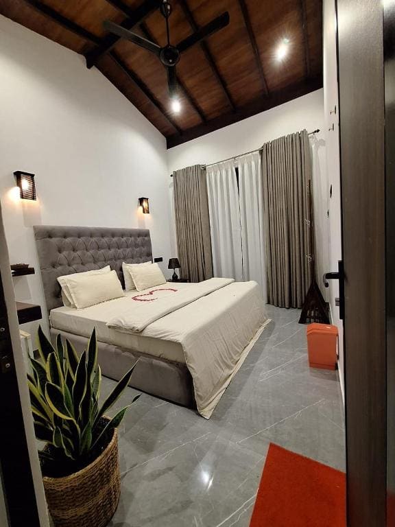 Deluxe Double Room room - Image 2