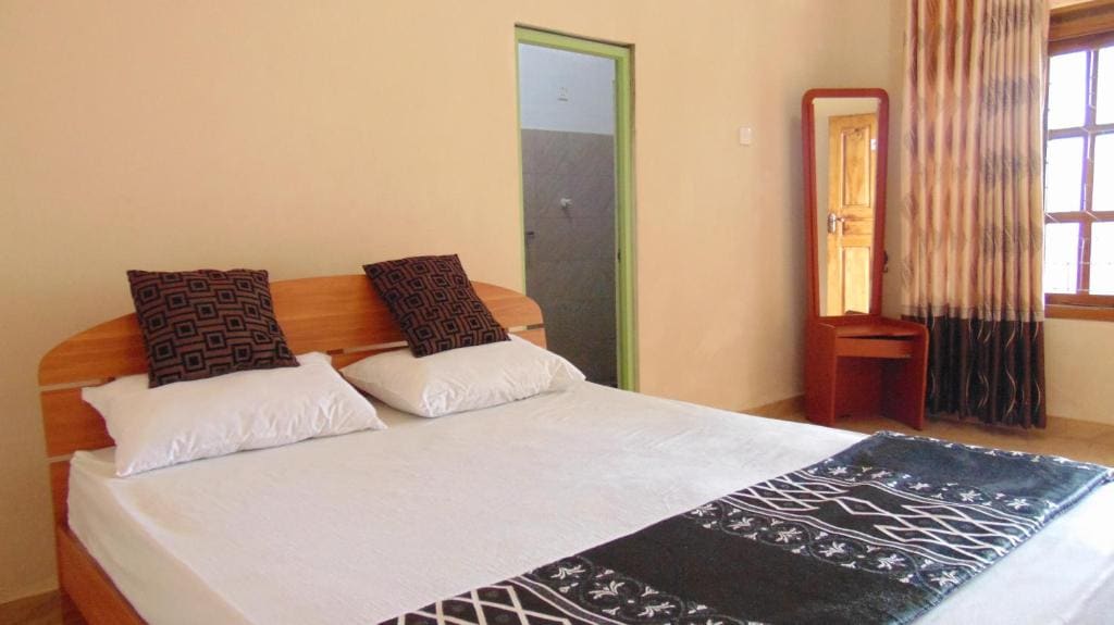 Standard Double Room with Fan room - Image 3