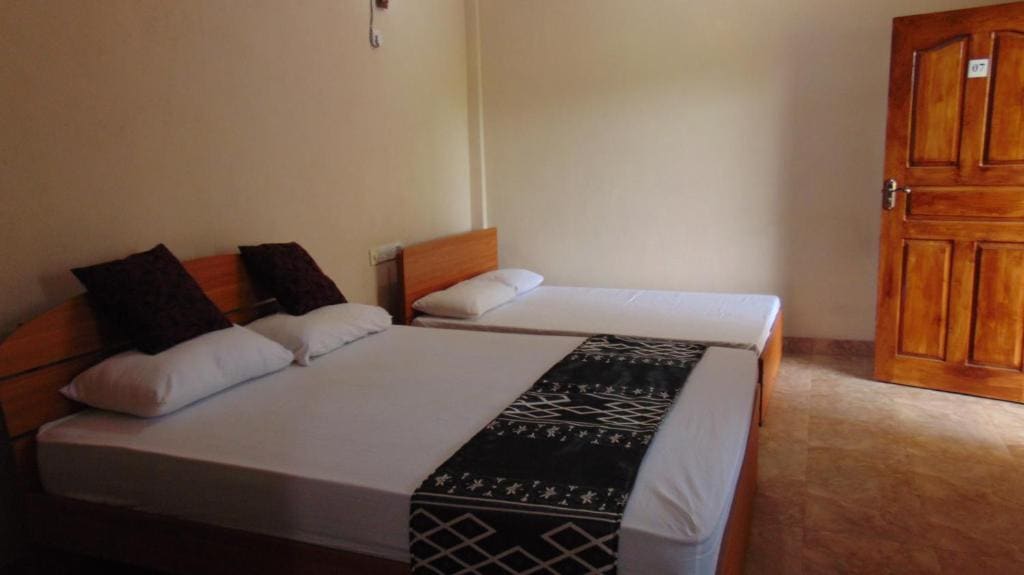Standard Family Room room - Image 1