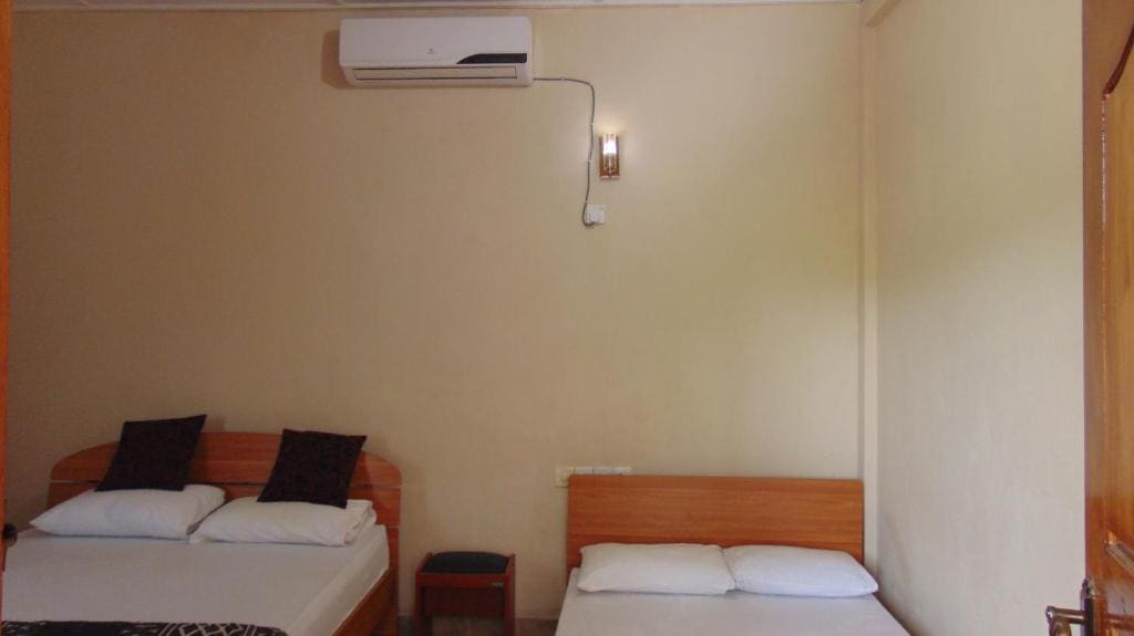 Standard Family Room room - Image 2