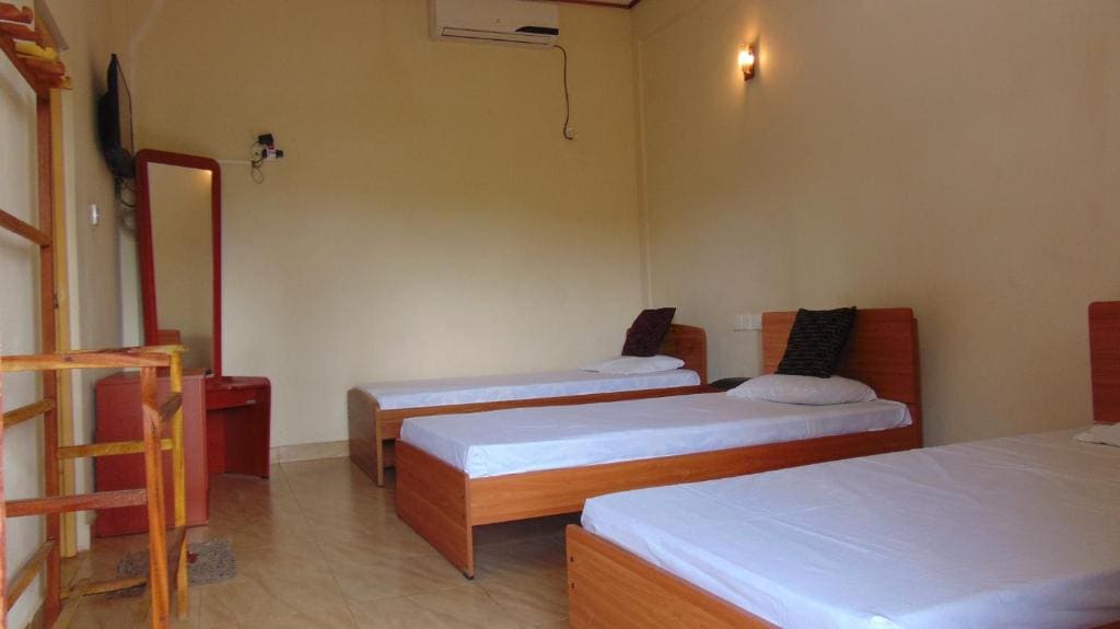 Standard Triple Room room - Image 2