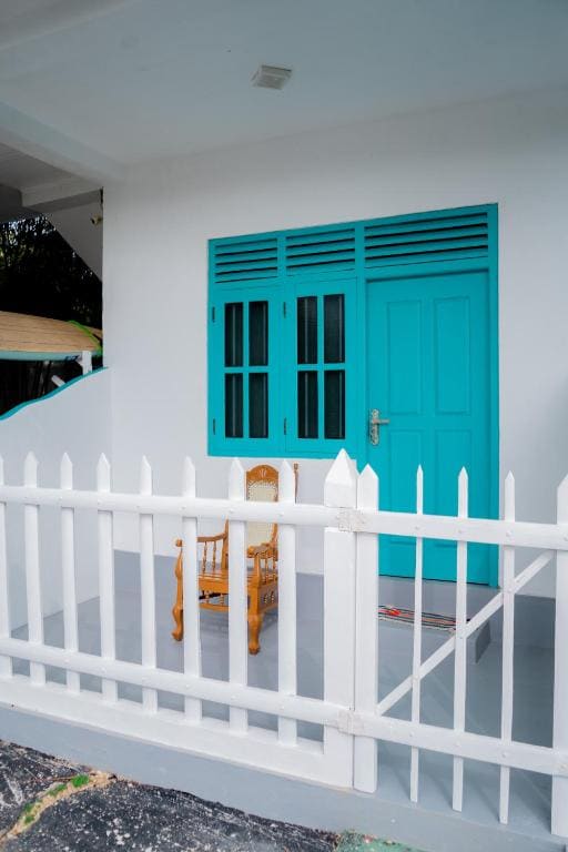 Double Room with Pool View room - Image 1
