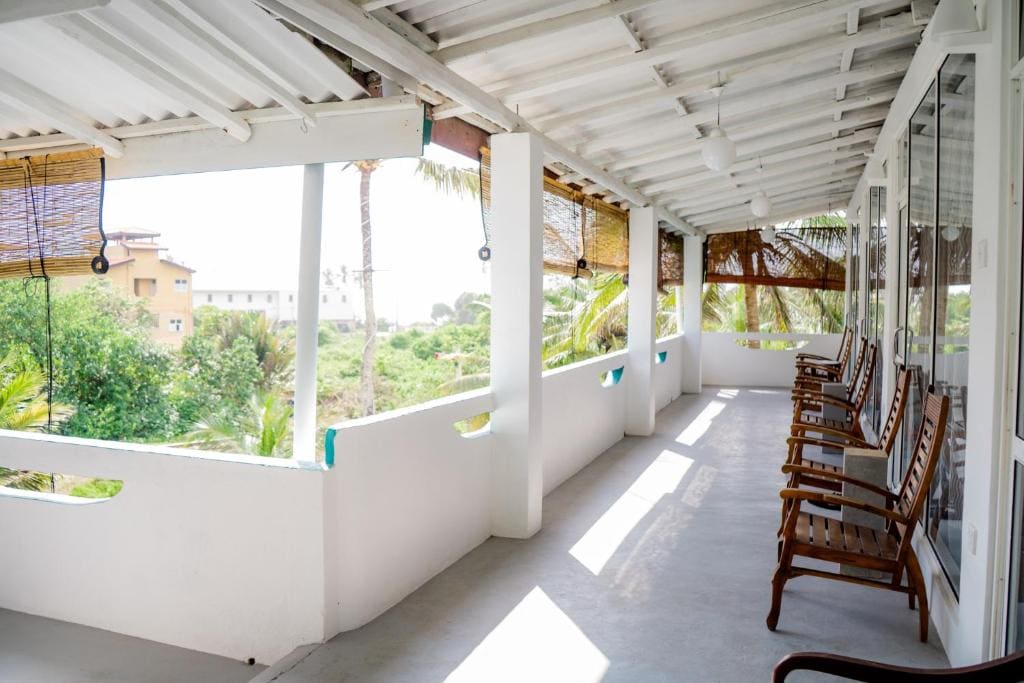 Double Room with Pool View room - Image 2