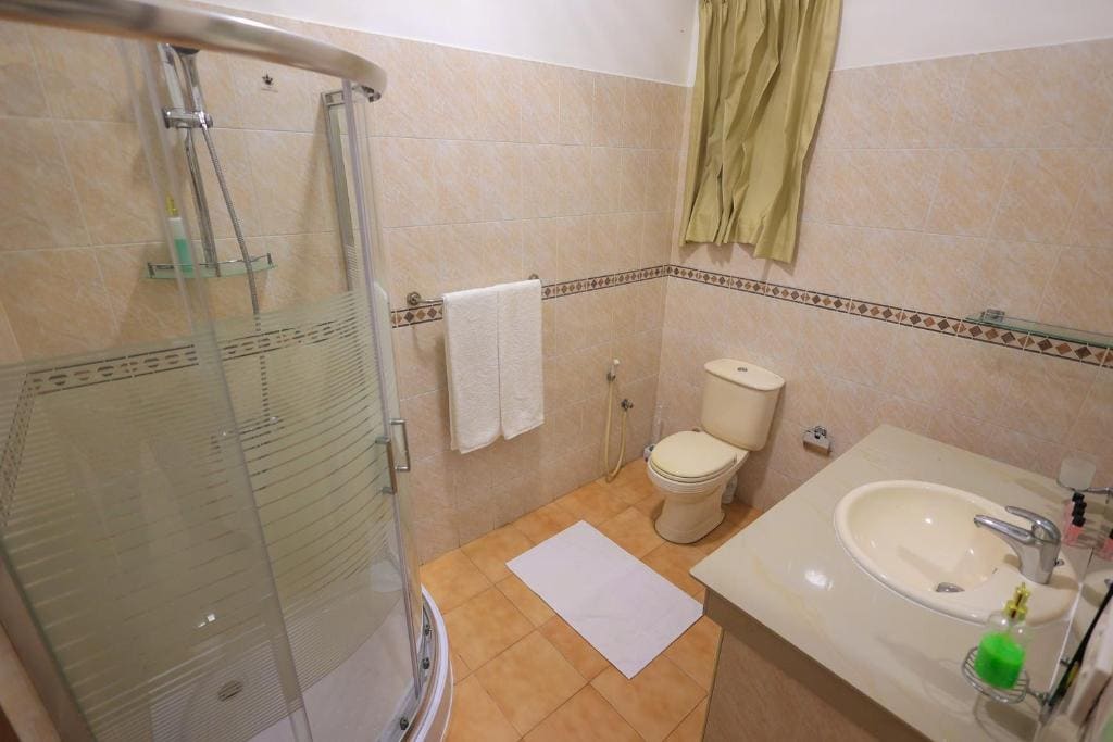 Double or Twin Room with Shared Bathroom room - Image 3