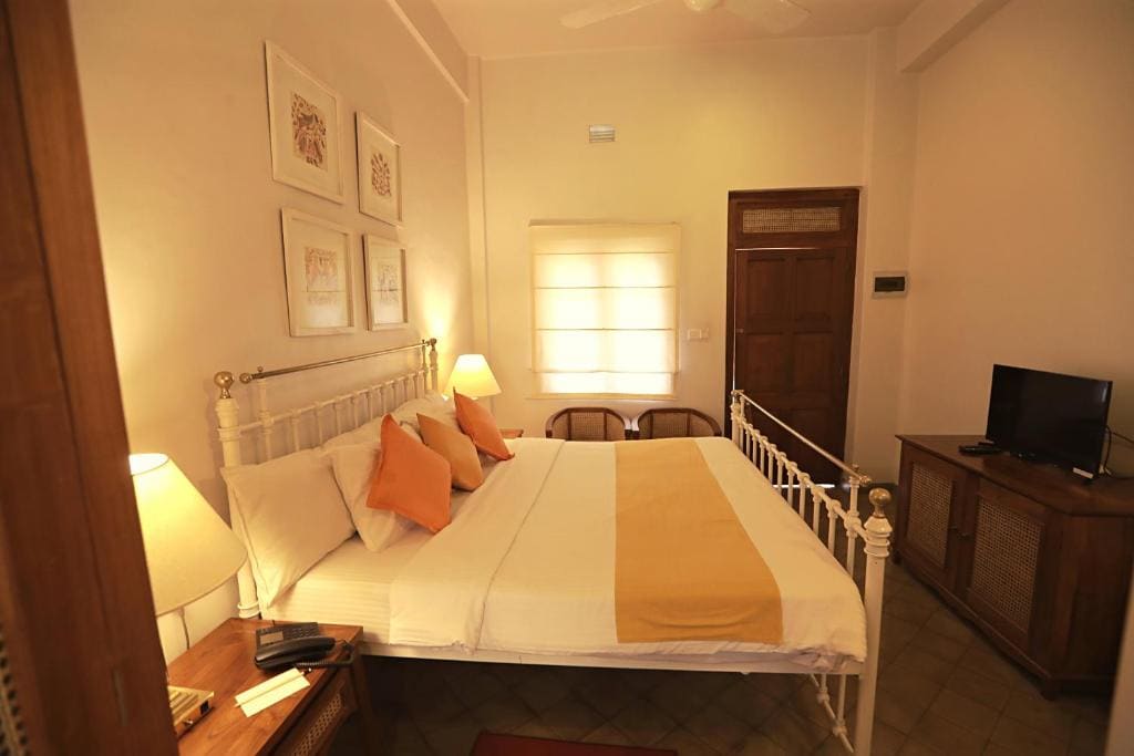 Standard Double or Twin Room + Early check-in/Late check-out on availability + 20% discount on Adisham Bungalow Excursion room - Image 2