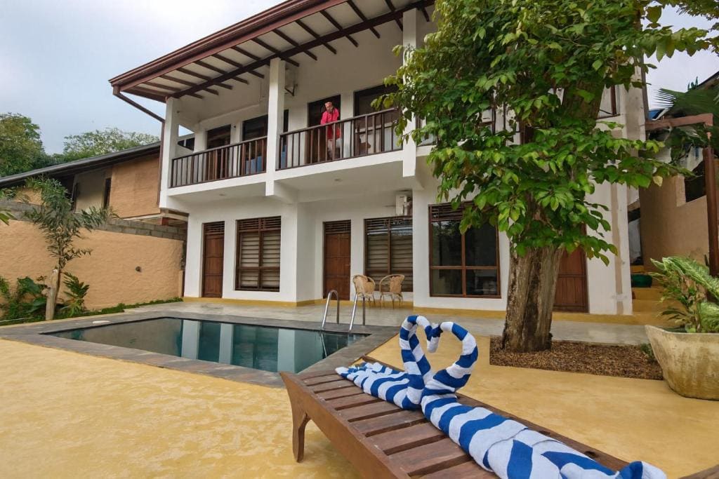 Double Room with Pool View room - Image 1
