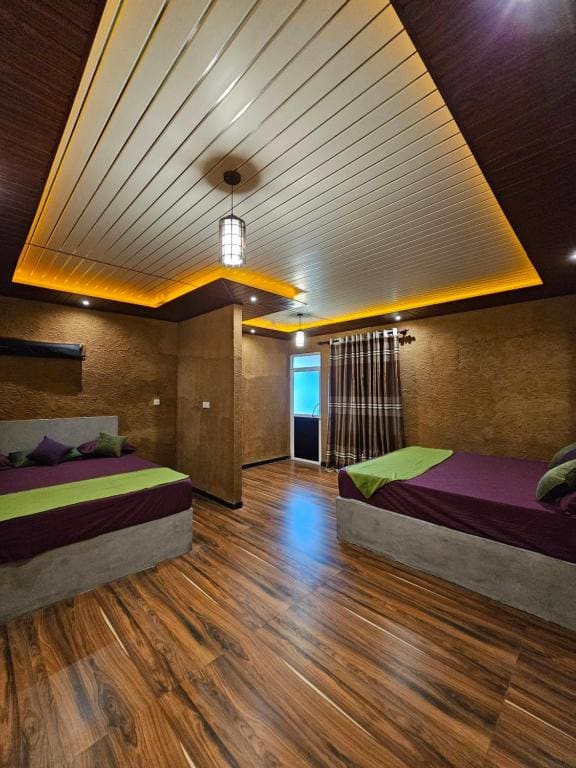 Standard Family Room room - Image 3