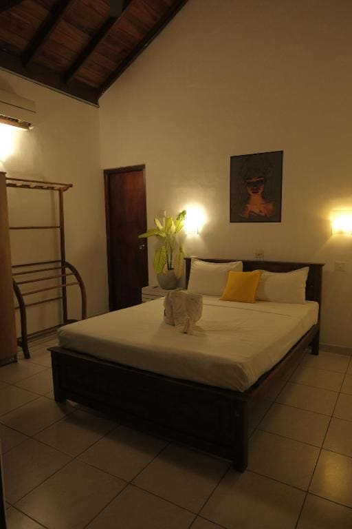 Double Room with Balcony room - Image 2