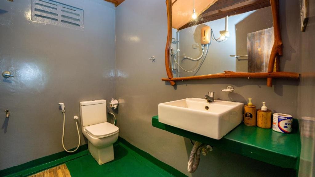 One Bedroom Chalet room - Image 2