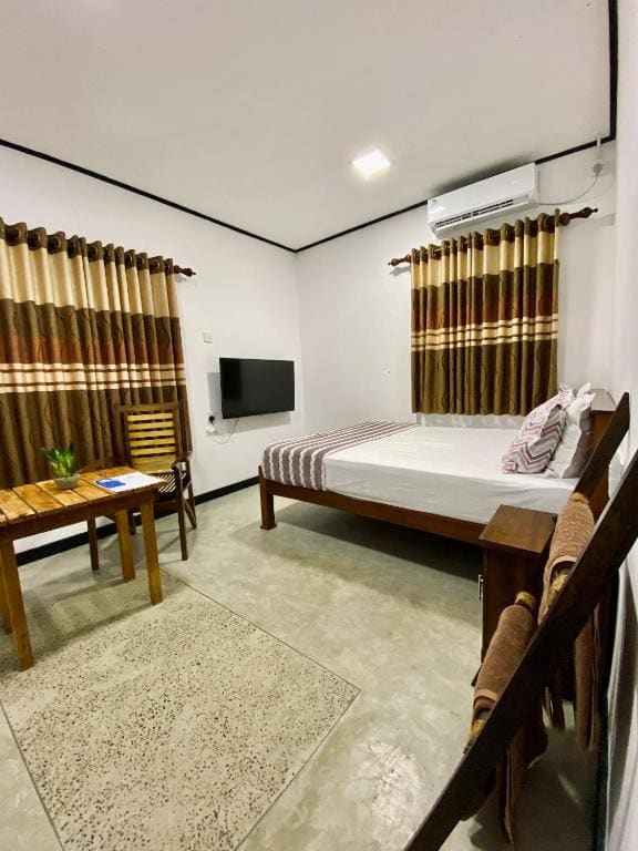 Double Room with Private Bathroom room - Image 3