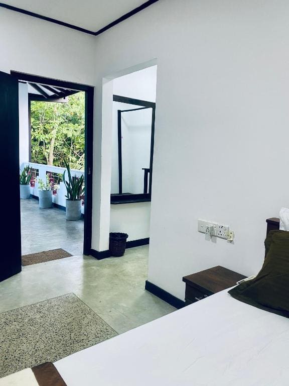 Double Room with Private Bathroom room - Image 2