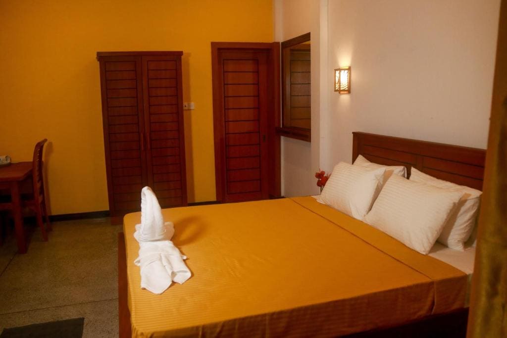 Deluxe King Room room - Image 2