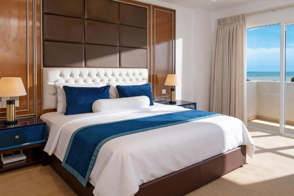 Junior Suite with Balcony room - Image 1