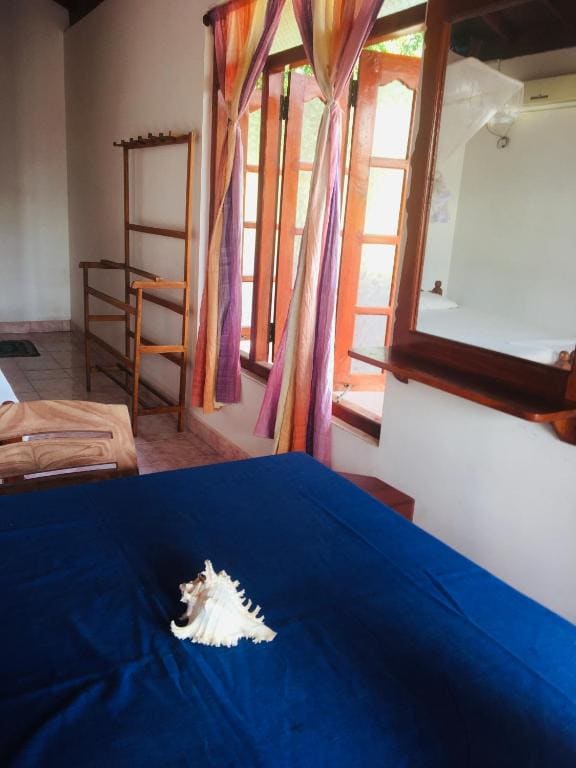 Double Room with Balcony and Sea View room - Image 3