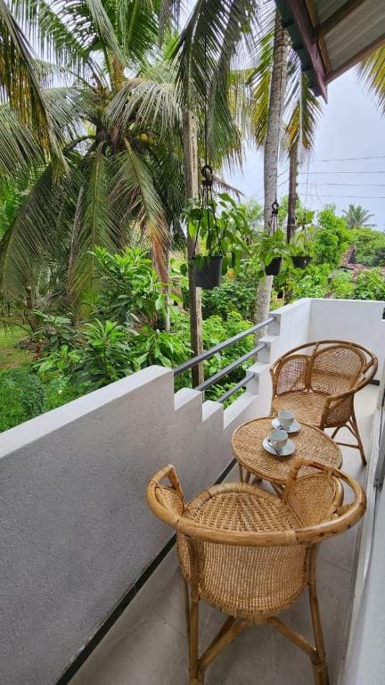 Deluxe Double Room with Balcony room - Image 3