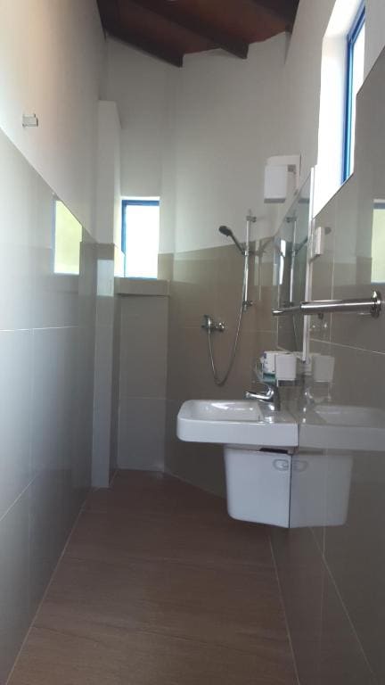 Standard Double Room room - Image 3