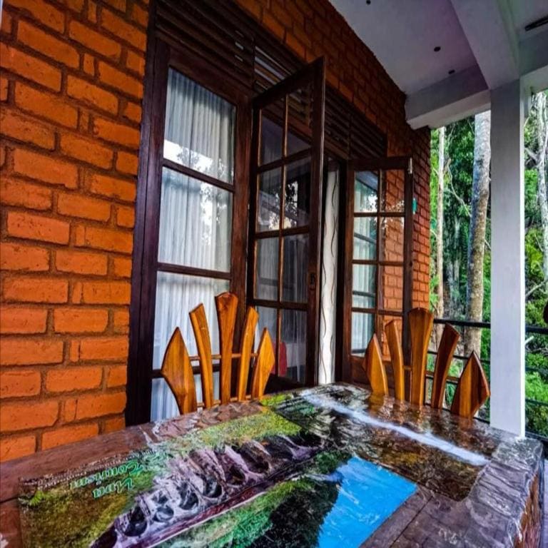Deluxe Double Room with Balcony room - Image 1