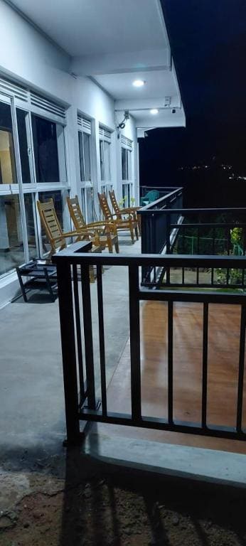 Deluxe Double Room with Balcony room - Image 3