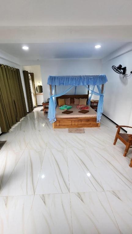 Deluxe Triple Room room - Image 3