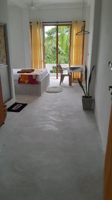 Deluxe Family Room room - Image 3