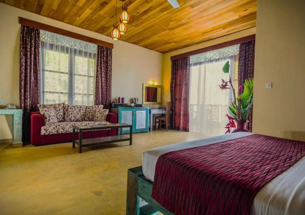 Suite with Mountain View and Balcony room - Image 1