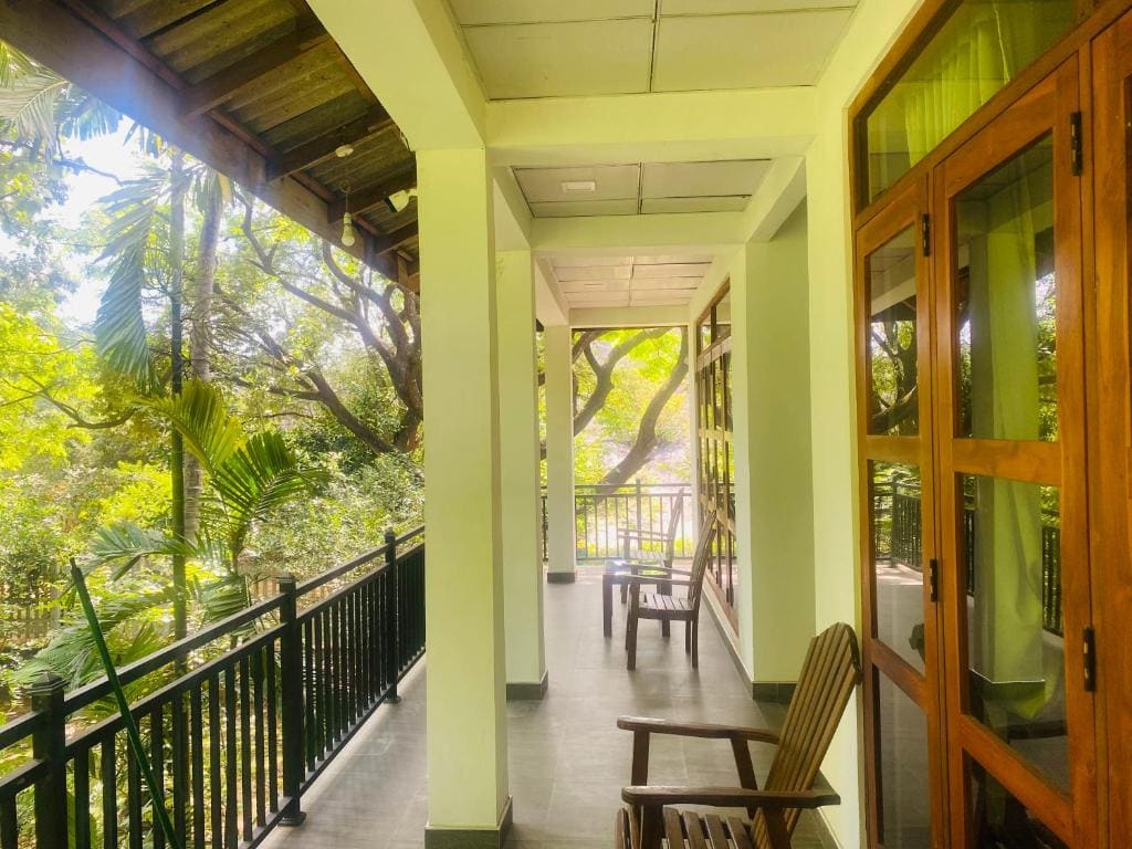 Deluxe Double Room with Balcony room - Image 1