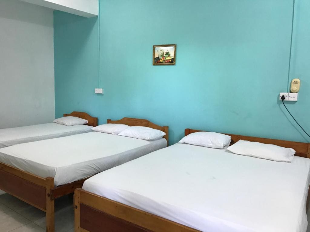 Standard Family Room room - Image 2