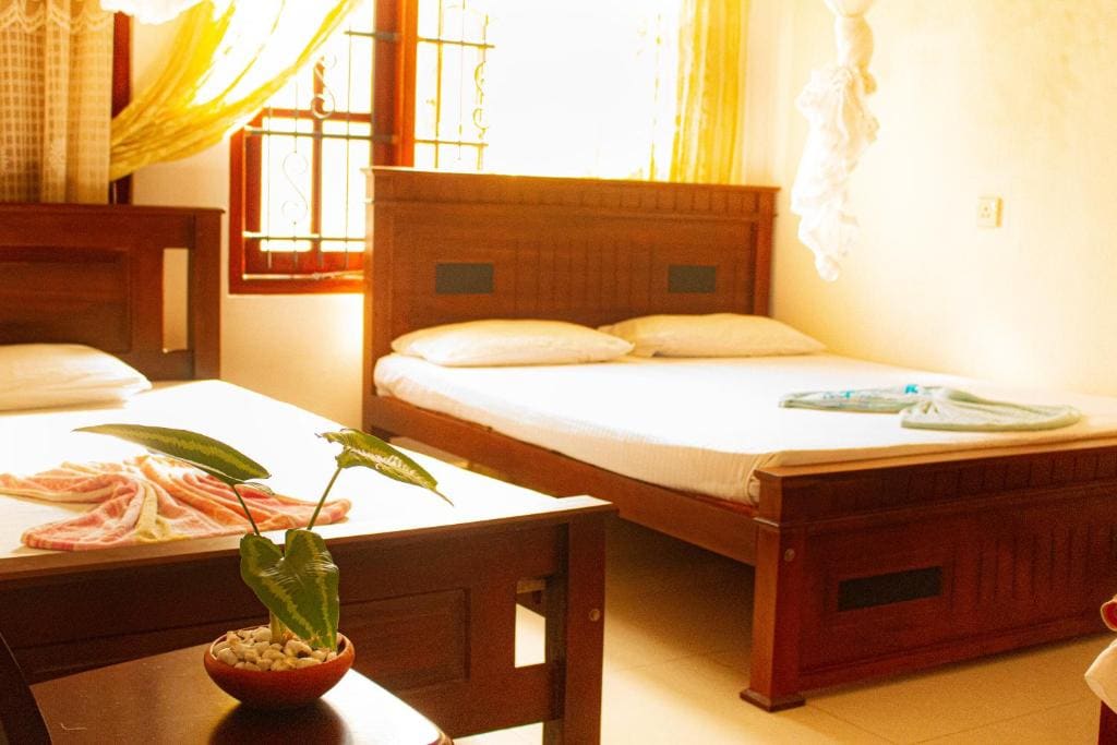 Single Bed in 4-Bed Dormitory Room room - Image 3