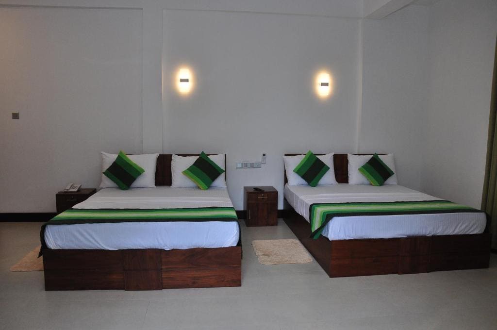 Standard Family Room room - Image 1