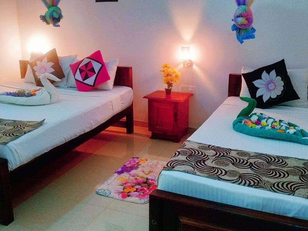 Economy Double Room room - Image 2