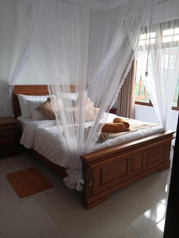 Double Room with Mountain View room - Image 3