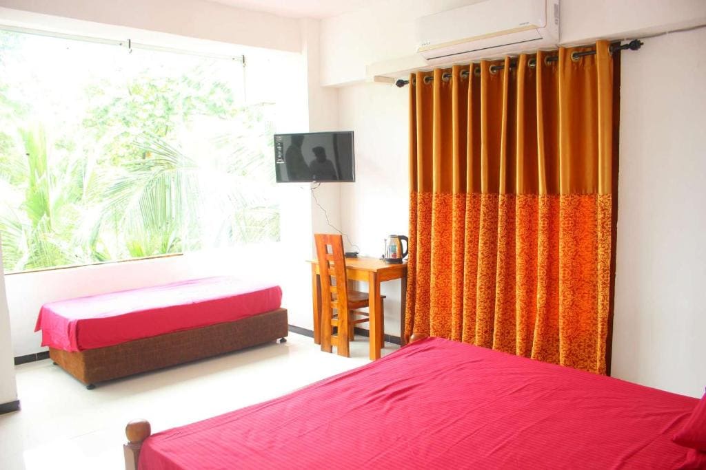 Deluxe Triple Room room - Image 3