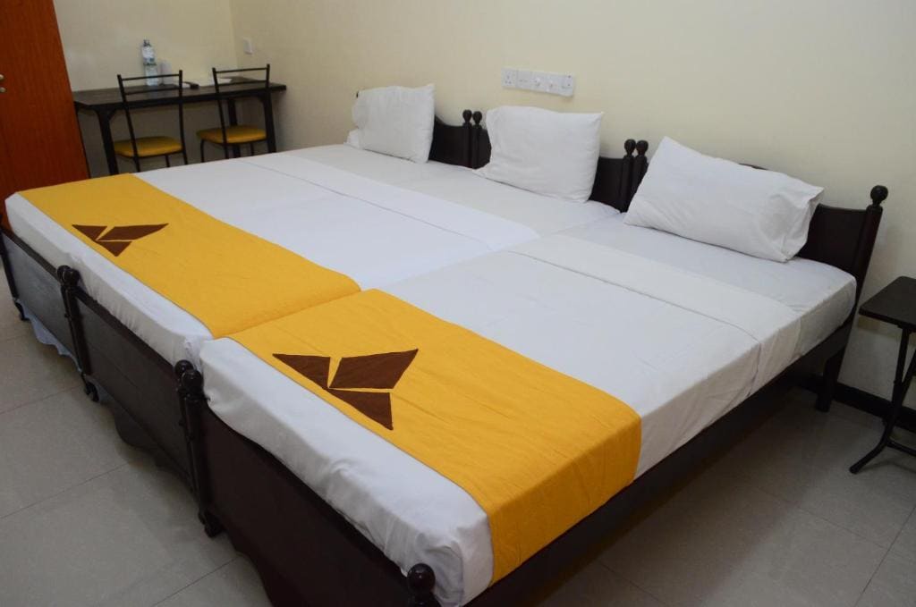Standard Triple Room room - Image 1