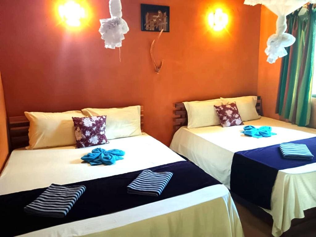 Deluxe Family Suite room - Image 2