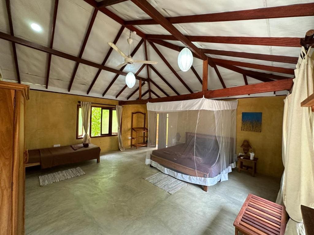 Deluxe Bungalow room - Image 2