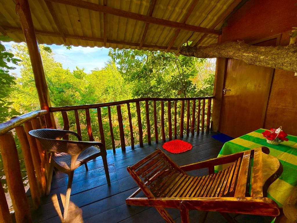 Family Room with Balcony room - Image 3