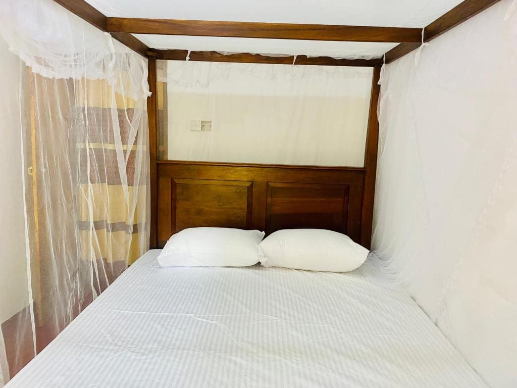 Two-Bedroom Villa room - Image 3