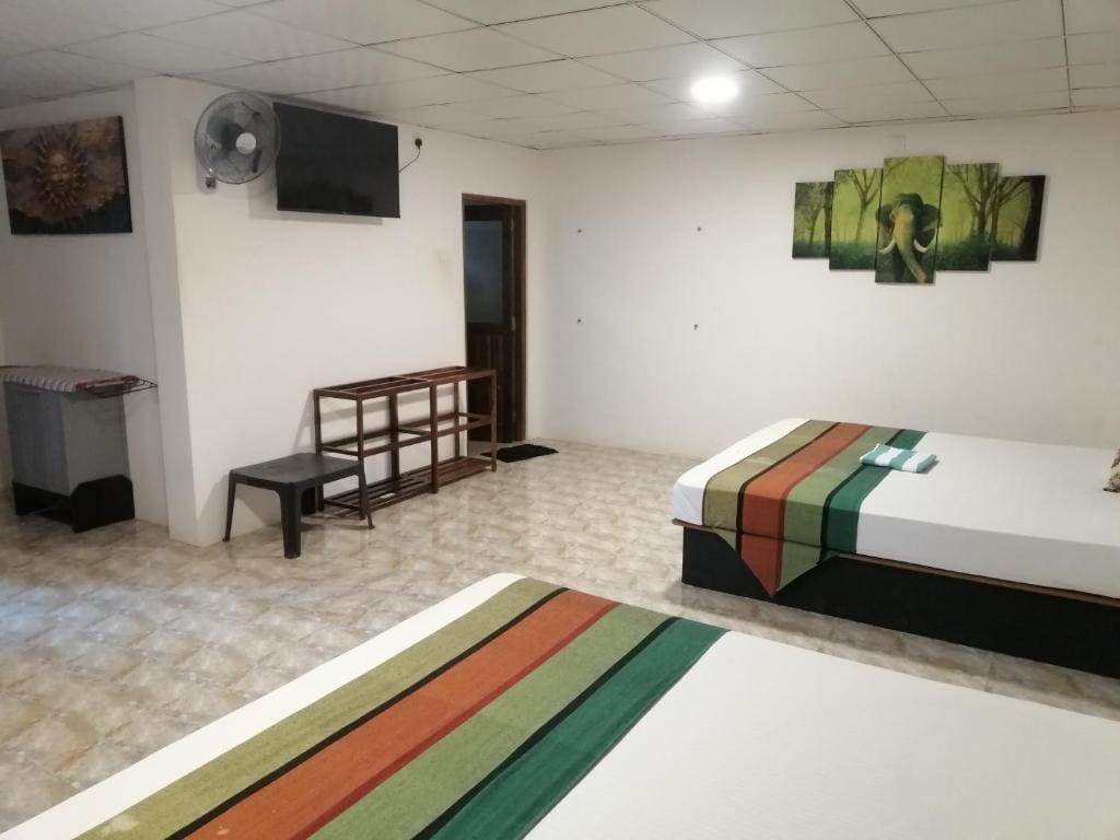 Family Room room - Image 2