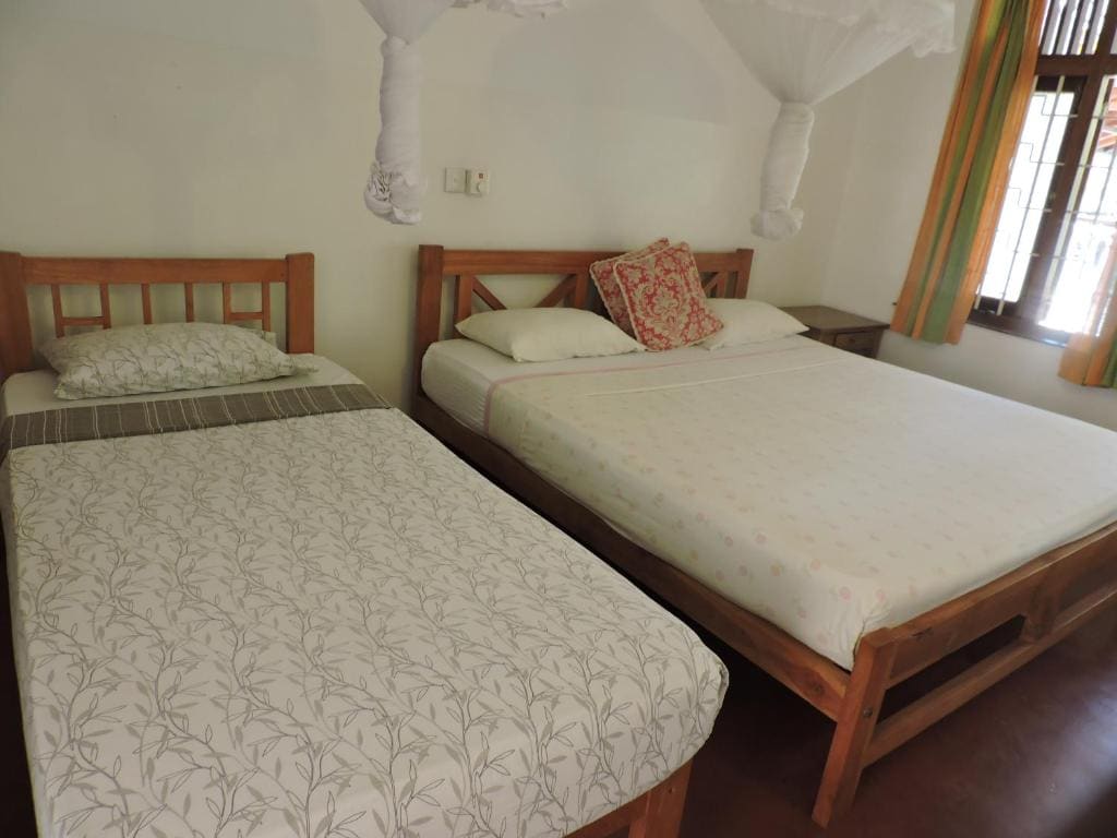 Family Room room - Image 2