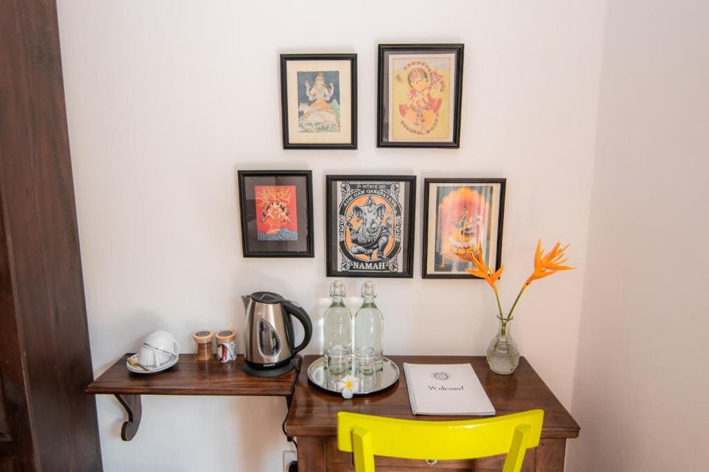 Superior Double Room with Balcony room - Image 3