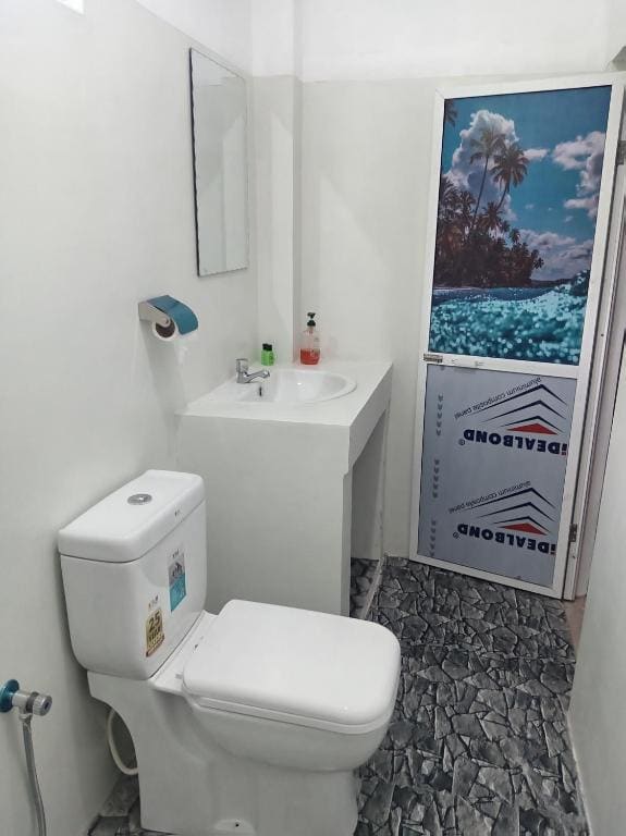 Deluxe Double Room with Balcony and Sea View room - Image 2