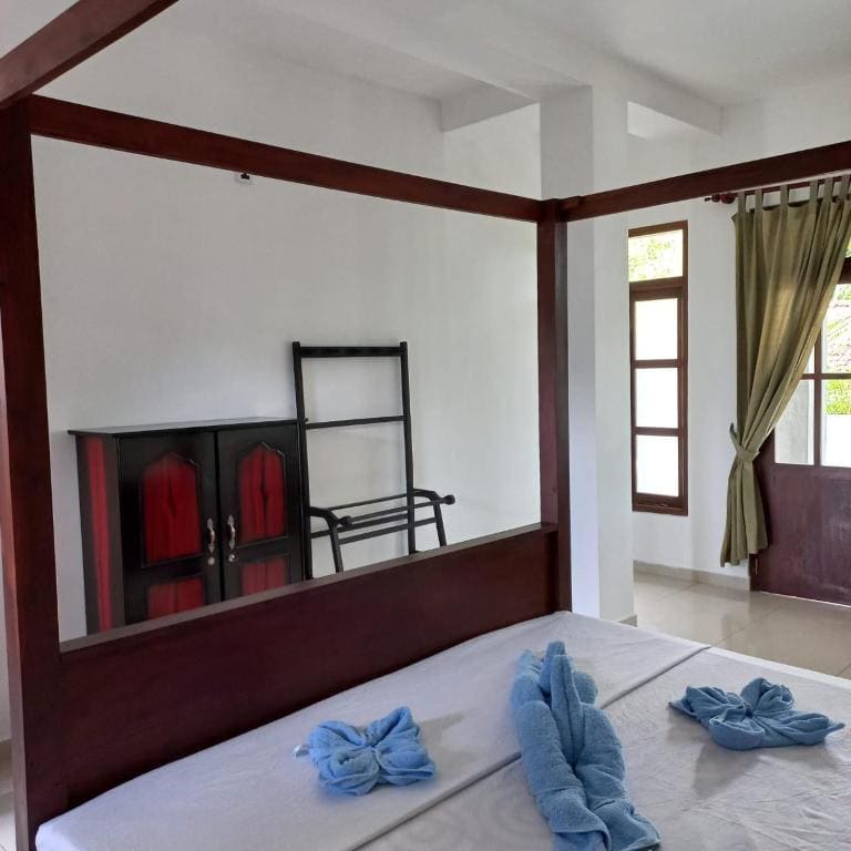 Double Room with Balcony room - Image 3
