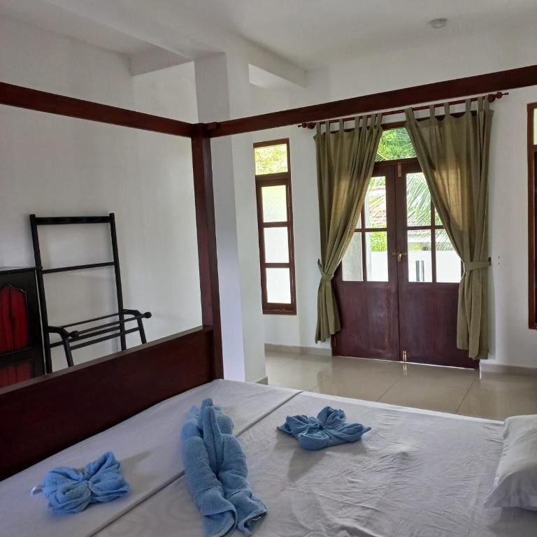 Double Room with Balcony room - Image 2