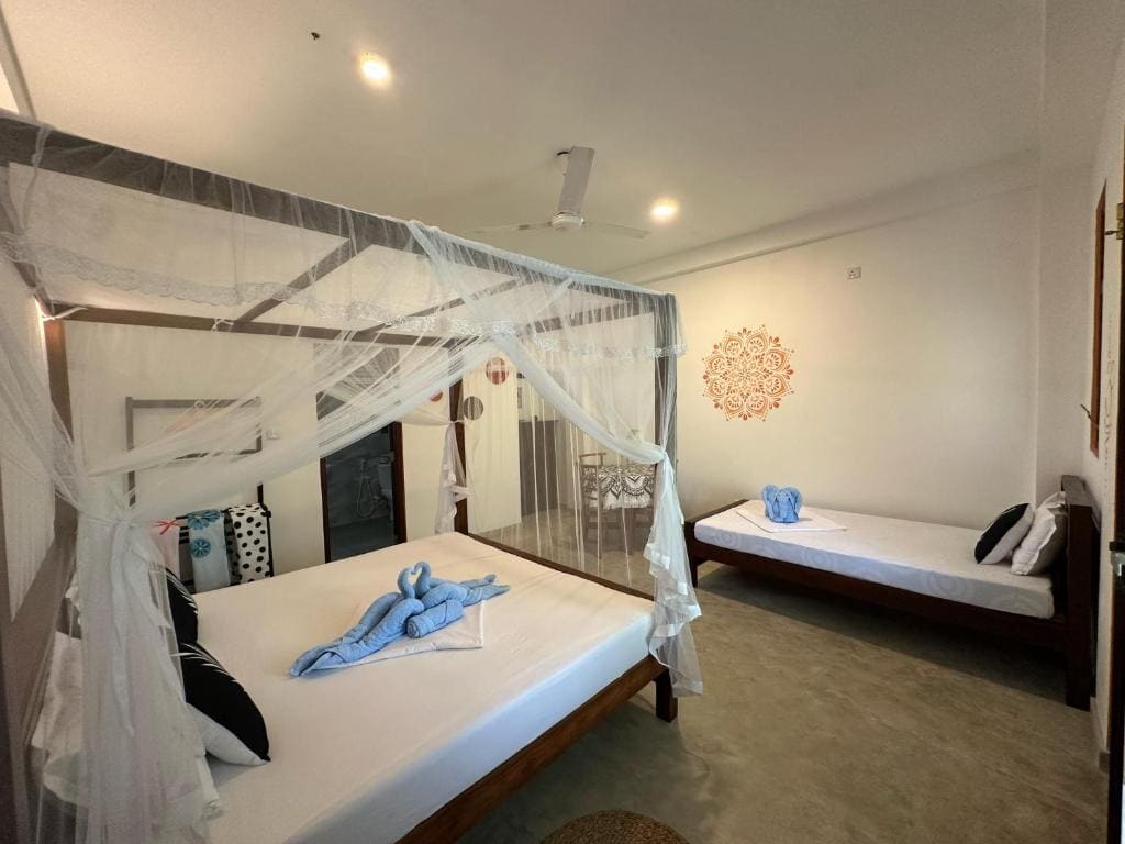 Triple Room with Terrace room - Image 3