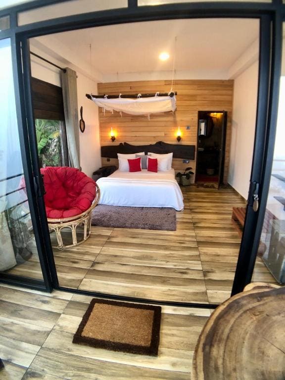 Double Room with Mountain View room - Image 3