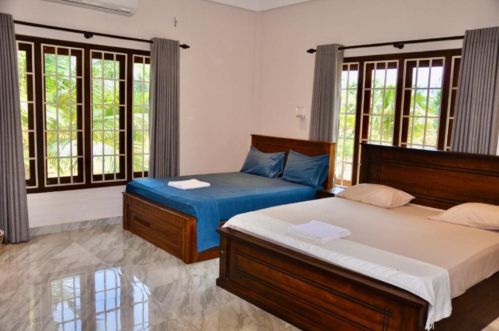 Family Room with Garden View room - Image 2