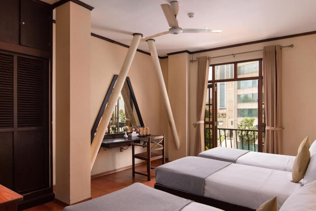 Triple Room with City View room - Image 2