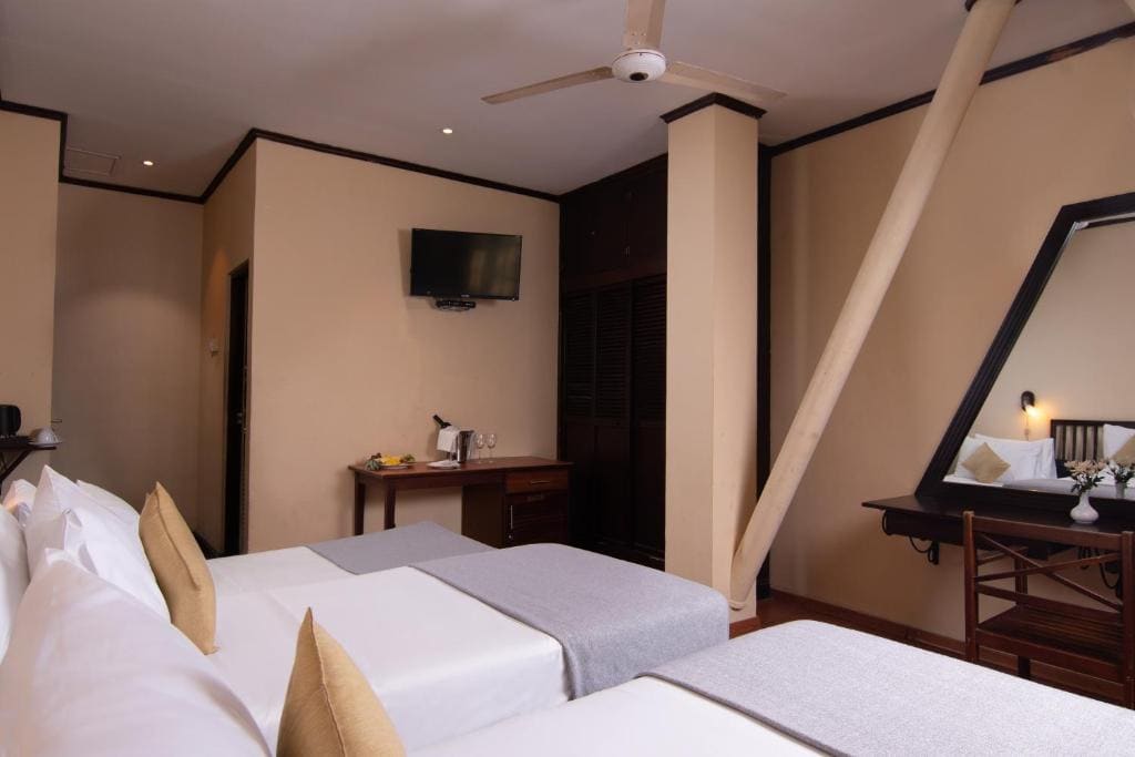 Triple Room with City View room - Image 1