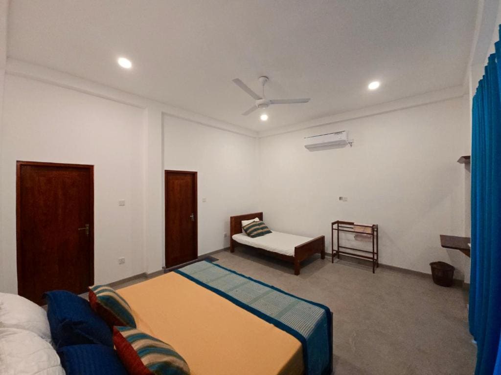 Family Room with Garden View room - Image 2