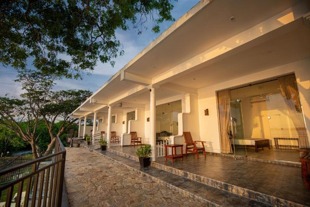 Triple Room with Lake View room - Image 2